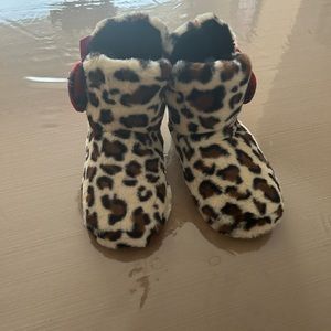Betsy Johnson leopard print bootie slippers